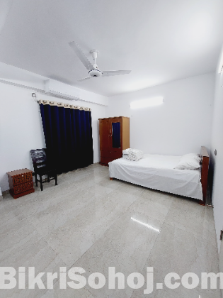 Modern 2-Bedroom Serviced Apartment in Bashundhara R/A